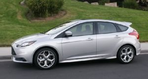 Cho thuê xe du lịch Ford Focus